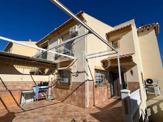 Casa adosada en venta en Viña Málaga en Vélez-Málaga