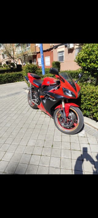 Yamaha R1 2003 Roja y Negra