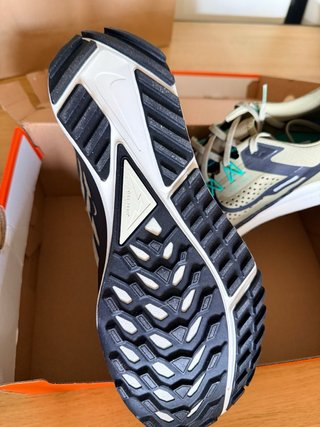 Nike React Pegasus Trail 4 Hombre Beige/Verde