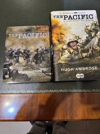 Lote The Pacific DVD y Libro