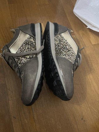 Deportivas mujer beige y oro Se aceptan contraofer
