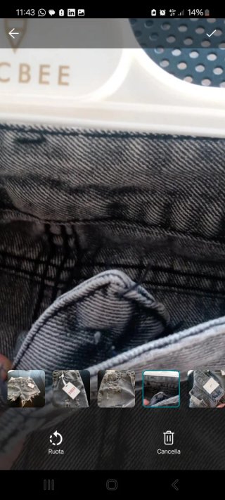 Pantaloncini jeans strappati 3 DESY