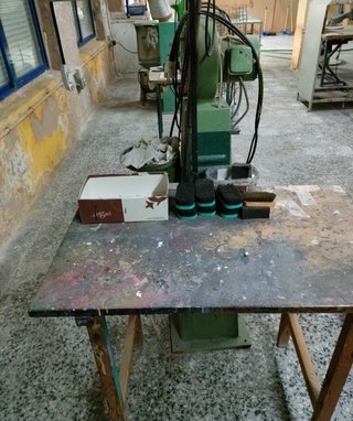 Jubilación máquinas para zapatos. 300 € cada una