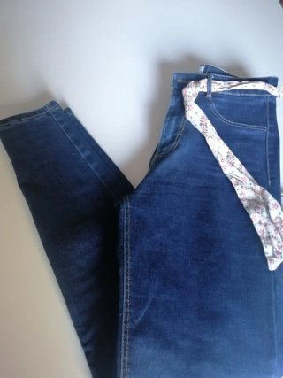 Pantalón Zara