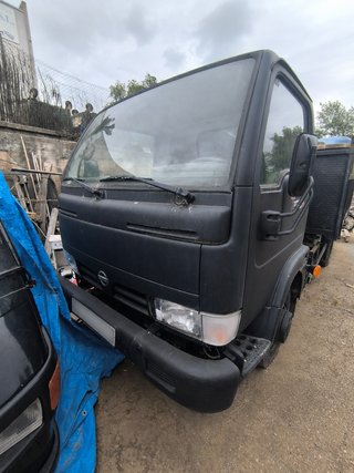 Nissan Cabstar Camión Basculante
