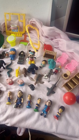 Lote figuras y animales de juguete