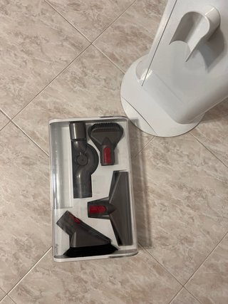 Dyson V10 Dok