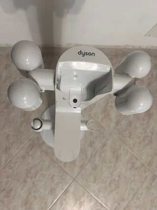 Dyson V10 Dok