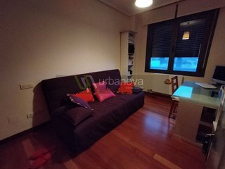 Piso en venta en Portillejo - Valdegastea en Logroño