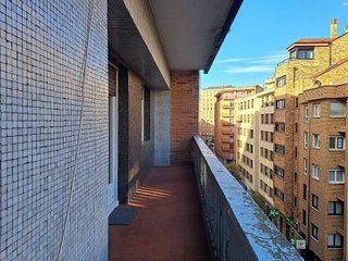 Piso en venta en La Arena en Gijón