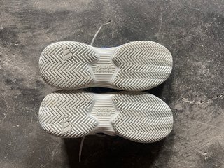 Pack pádel: pala, paletero y zapatillas