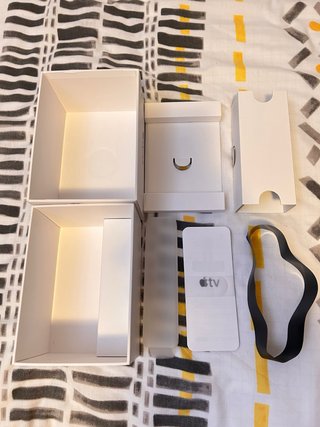 Apple TV 4K 3ª Gen Wi-Fi + Funda