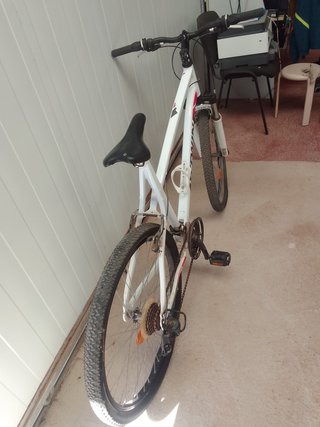Bicicleta de Montaña Btwin Blanca