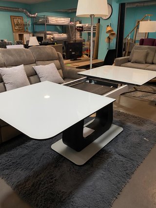 MESA EXTENSIBLE BLANCA ELEGANTE Y EXCLUSIVA