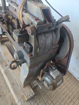 Sierra de vaivén industrial