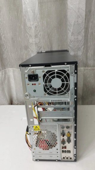 Case PC HP Compaq con alimentatore e HDD 160GB