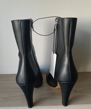 Botas H&M Talla 42 Negras. Nuevas