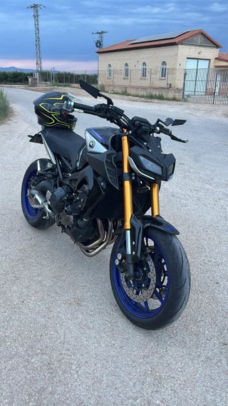 Yamaha mt-09 sp 12.800km