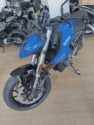 Suzuki GSX 8S