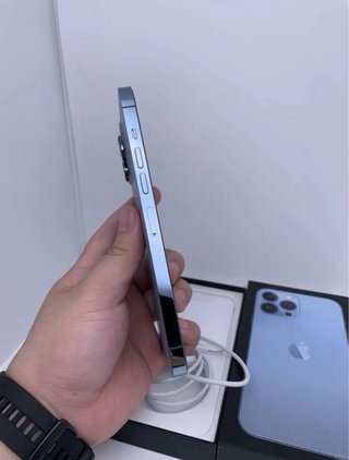 iPhone 13 Pro Max 128GB con AirPods Pro