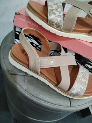 Sandali donna beige/oro n.40