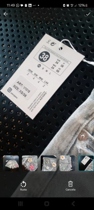 Pantaloncini jeans corti con fiori XS