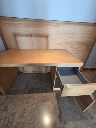 Escritorio Ikea Malm de chapa de roble