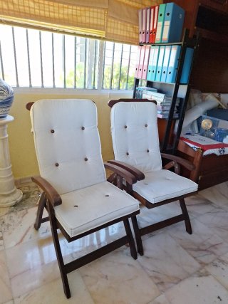 2 Sillones de madera y tela plegable