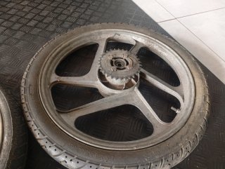 Llantas derbi varíant medida 17