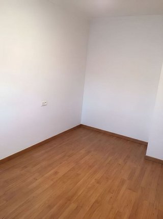 Edificio en venta en Joc de la Bola - Camps d'Esports - Ciutat Jardí - Montcada en Lleida