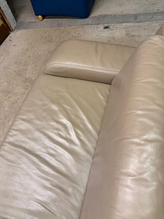 Sofá de piel beige 3 plazas