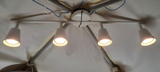Lámpara 4 focos orientables blanca