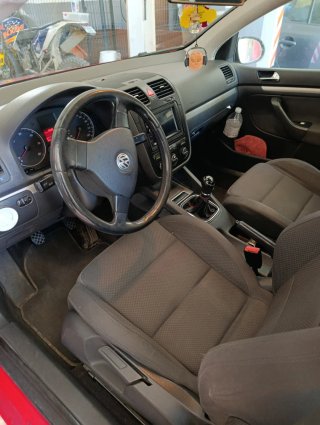 Volkswagen Golf 2003
