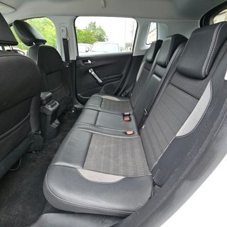 Peugeot 2008 Allure 1.6 BlueHDi 73KW (100CV)