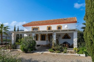 Chalet en venta en Coín