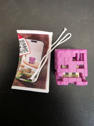 Figura Kinder Joy Minecraft Morada