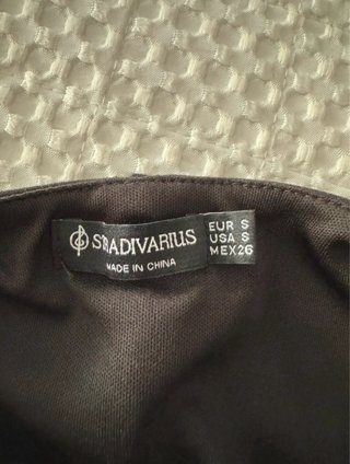 Vestido mini Stradivarius tirantes negro