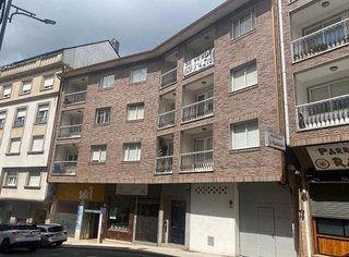 Piso en venta en Ordes