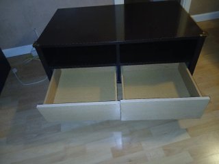 Cajonera salón/habitación beige y negro