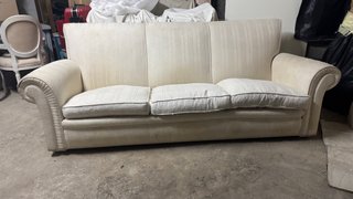 SOFA DE TRES PLAZAS BLANCO precio innegociable