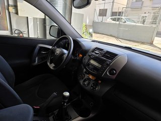 Toyota RAV4 2011