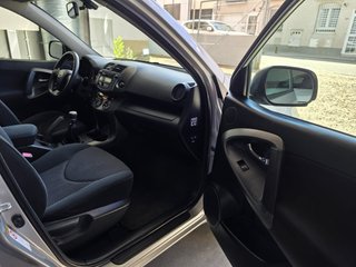 Toyota RAV4 2011
