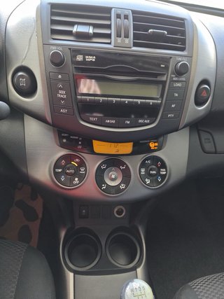 Toyota RAV4 2011