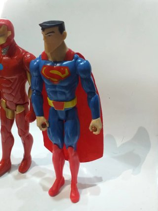 4 Figuras Superhéroes: Superman, Spiderman, Wonder