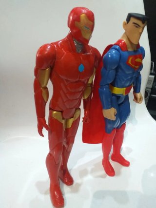 4 Figuras Superhéroes: Superman, Spiderman, Wonder