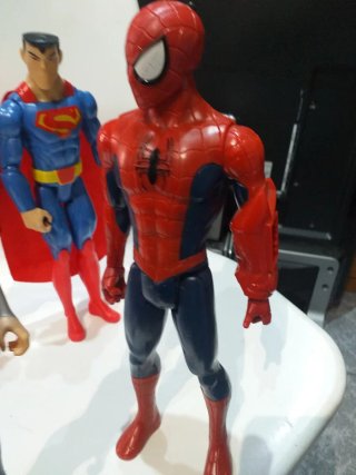 4 Figuras Superhéroes: Superman, Spiderman, Wonder