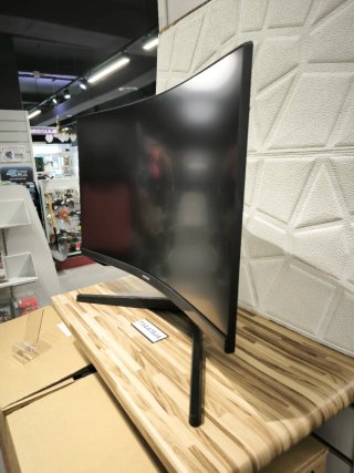 Monitor Curvo 27" Gaming Samsung