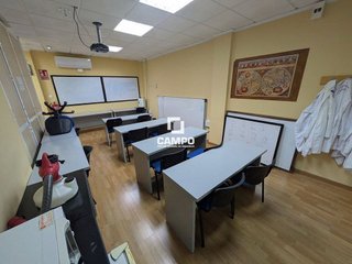 Local comercial en venta en Franciscanos en Albacete