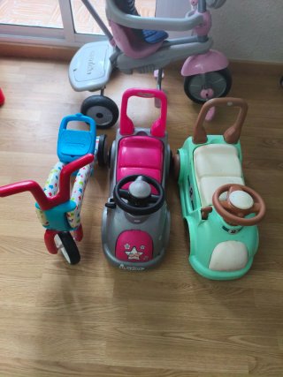 Correpasillos para niños y niñas 5€ cada uno.