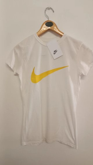 Camiseta Blanca Talla L (talla pequeño)